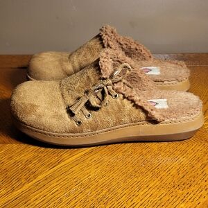 Women's Tan Suede Clog Mules with Faux Fur Lining SZ 8M